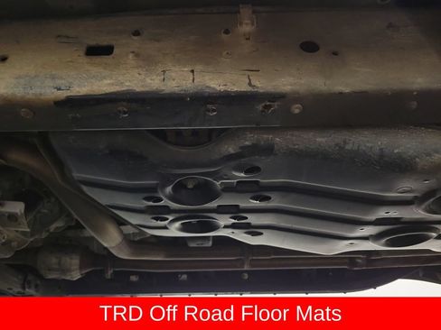Used 2018 Toyota Tundra Limited w/ Limited Premium Package AWD/4WD image 17