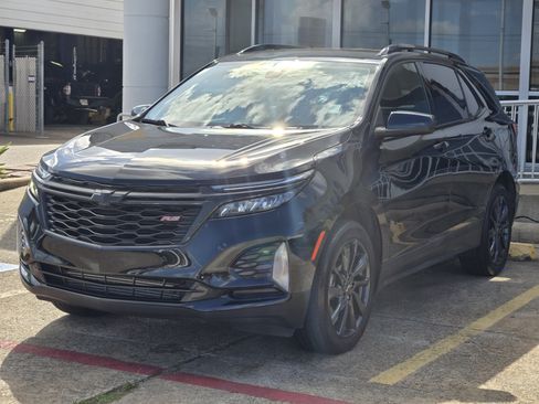 Used 2022 Chevrolet Equinox RS AWD/4WD image 2