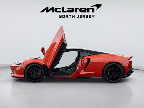 Used 2023 McLaren GT image 4