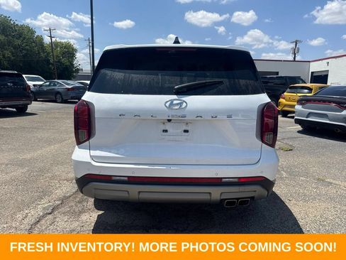 Used 2025 Hyundai Palisade SEL FWD image 3