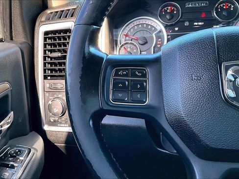 Used 2019 RAM 1500 Big Horn AWD/4WD image 19