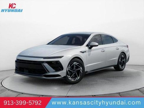New 2026 Hyundai Sonata SEL image 1