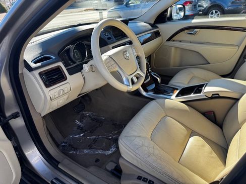 Used 2014 Volvo XC70 3.2 image 11