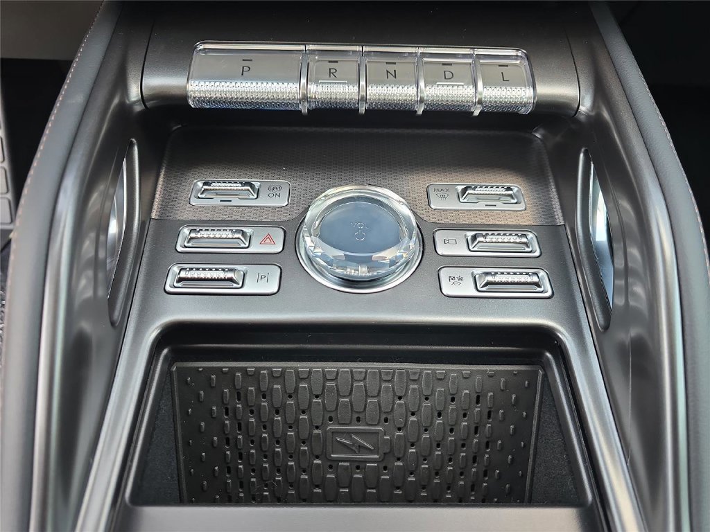 New 2026 Lincoln Nautilus Premier w/ Equipment Group 102A AWD/4WD image 18