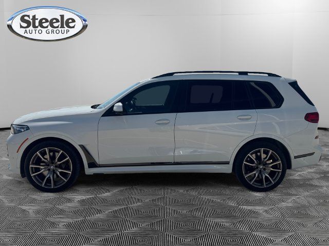 Used 2021 BMW X7 M50i w/ Dynamic Handling Package AWD/4WD image 2