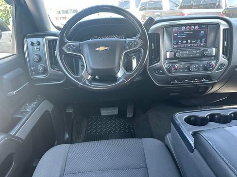 Used 2018 Chevrolet Silverado 1500 LT w/ Midnight Edition AWD/4WD image 17