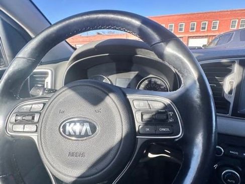 Used 2019 Kia Sportage EX w/ EX Premium Package image 18