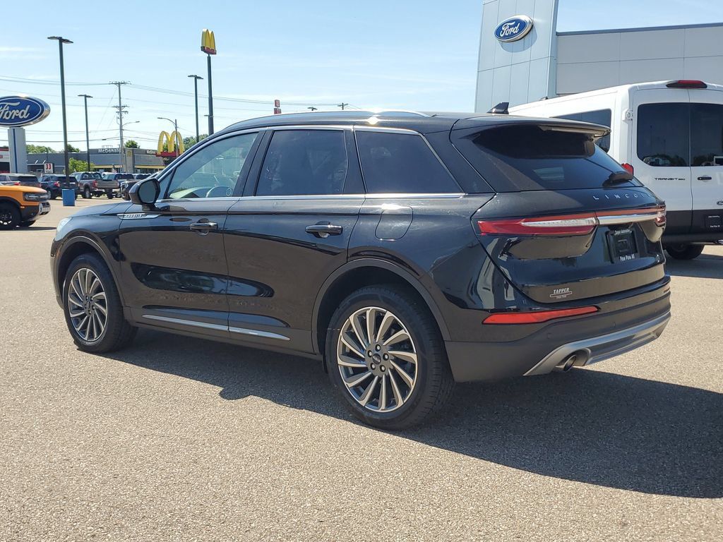 Used 2023 Lincoln Corsair Reserve AWD/4WD image 5