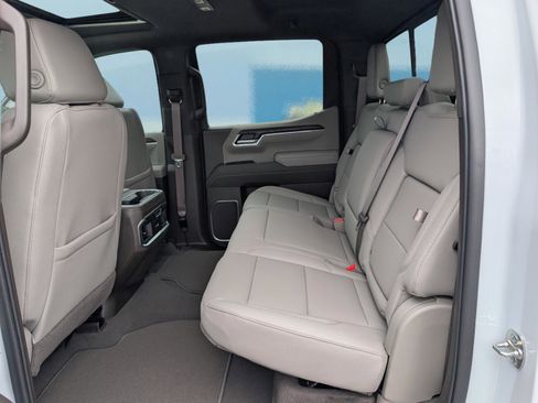 New 2026 GMC Sierra 1500 SLT w/ SLT Premium Plus Package image 14