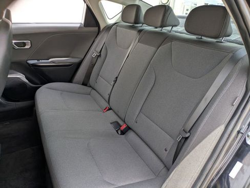 Used 2025 Kia K4 FWD image 24
