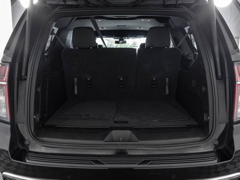 Used 2022 Chevrolet Suburban LT AWD/4WD image 42
