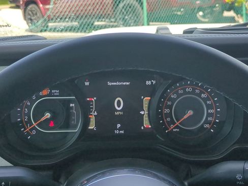 New 2025 Jeep Wrangler Sahara image 24