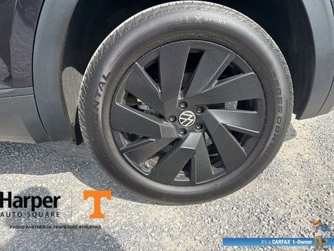 Used 2025 Volkswagen Atlas SE w/ Panoramic Sunroof Package image 21