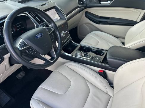 Used 2020 Ford Edge Titanium AWD/4WD image 12