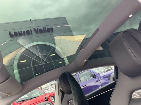 Used 2025 Tesla Model 3 Performance AWD/4WD image 18