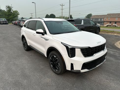 New 2026 Kia Sorento S AWD/4WD image 3