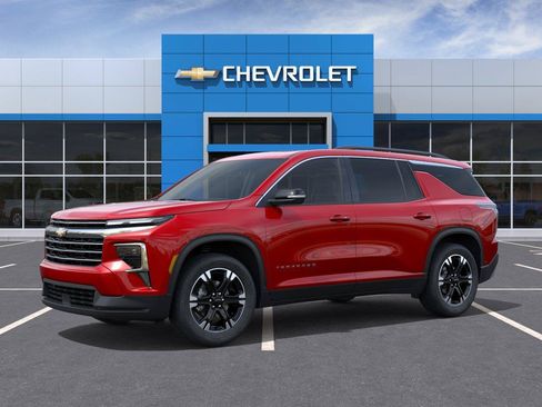 New 2027 Chevrolet Traverse LT w/ Sun and Wheel Package AWD/4WD image 2