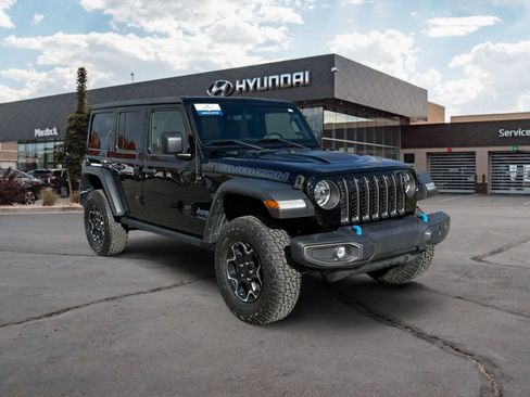 Used 2022 Jeep Wrangler Unlimited Rubicon 4xe w/ Cold Weather Group image 7