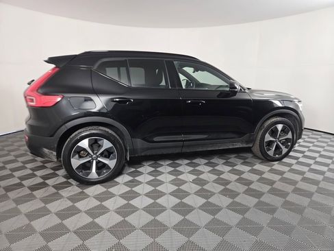 Certified 2023 Volvo XC40 B5 Ultimate w/ Climate Package image 3