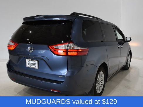 Used 2015 Toyota Sienna XLE Premium FWD image 4