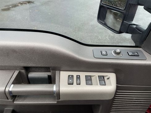 Used 2016 Ford F350 Lariat w/ Lariat Ultimate Package image 23