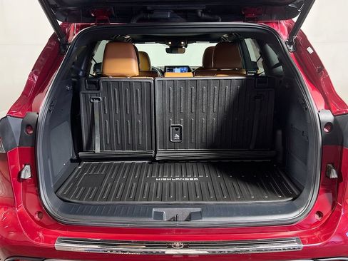 Used 2022 Toyota Highlander Platinum AWD/4WD image 22