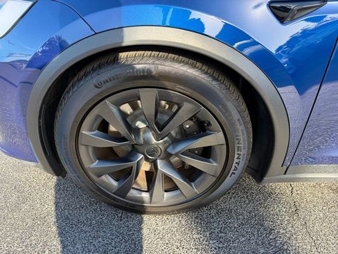 Used 2023 Tesla Model X image 38