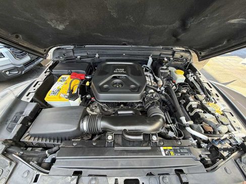 Used 2019 Jeep Wrangler Rubicon AWD/4WD image 23
