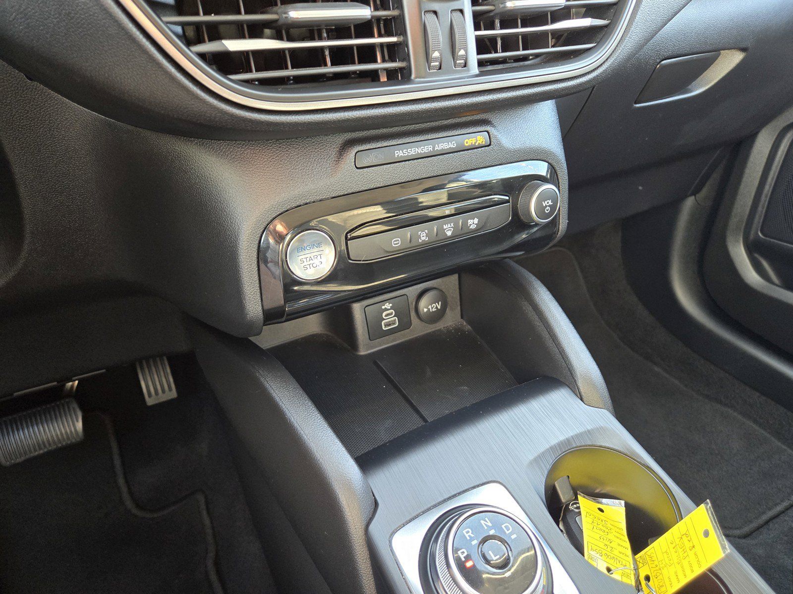 Used 2024 Ford Escape SE FWD image 17