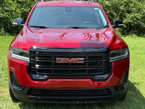 Used 2021 GMC Acadia SLE w/ Driver Convenience Package FWD image 1