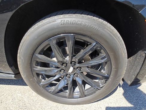 Used 2022 Cadillac Escalade Sport w/ Touring Package RWD image 22