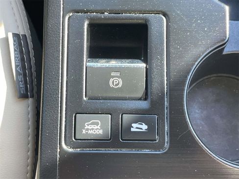 Used 2018 Subaru Outback 2.5i Limited image 32