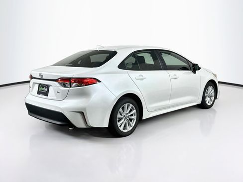 Used 2025 Toyota Corolla LE w/ LE Premium Package FWD image 9