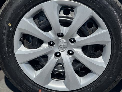 Used 2023 Toyota Corolla LE image 8