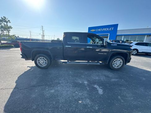 Used 2021 Chevrolet Silverado 2500 High Country w/ Z71 Off-Road Package AWD/4WD image 10