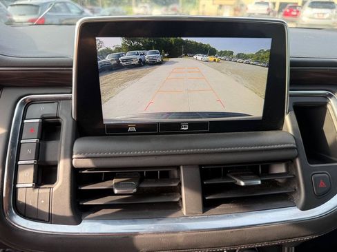 Used 2021 Chevrolet Suburban LS AWD/4WD image 38
