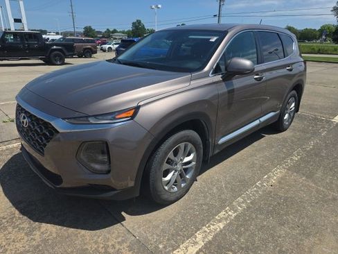 Used 2020 Hyundai Santa Fe SE FWD image 1