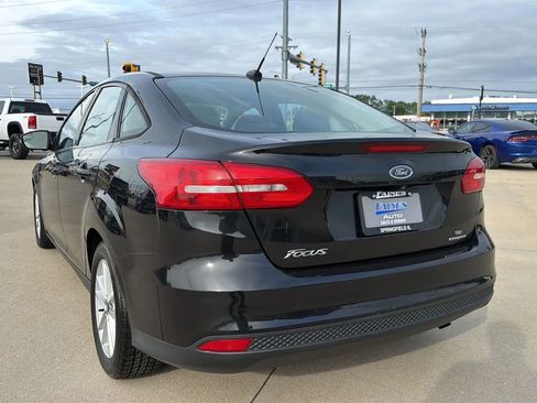 Used 2015 Ford Focus SE FWD image 13