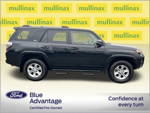 Used 2023 Toyota 4Runner SR5 Premium image 2