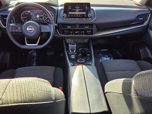 Used 2023 Nissan Rogue SV image 12