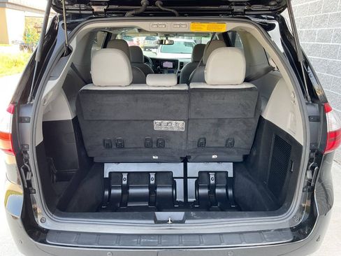 Used 2016 Toyota Sienna Limited w/ Protection Package FWD image 43