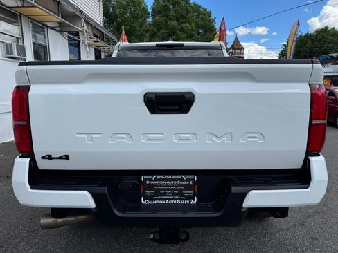 Used 2025 Toyota Tacoma TRD Off-Road AWD/4WD image 6