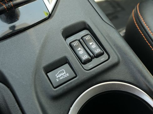 Used 2019 Subaru Crosstrek 2.0i Limited w/ Moonroof Package w/Navigation AWD/4WD image 21