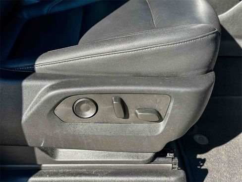 Used 2023 Chevrolet Tahoe LT w/ Luxury Package image 22