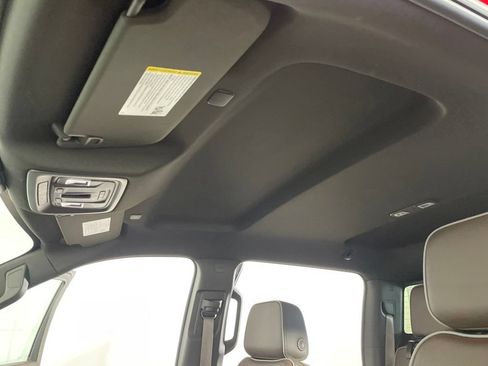 Used 2023 GMC Sierra 1500 Denali w/ Technology Package AWD/4WD image 19