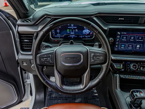 Used 2024 GMC Sierra 1500 Denali Ultimate AWD/4WD image 19
