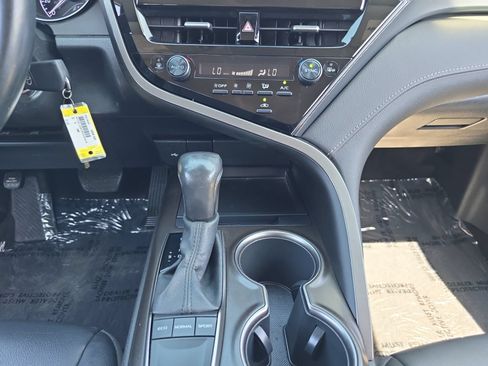 Certified 2022 Toyota Camry SE FWD image 11