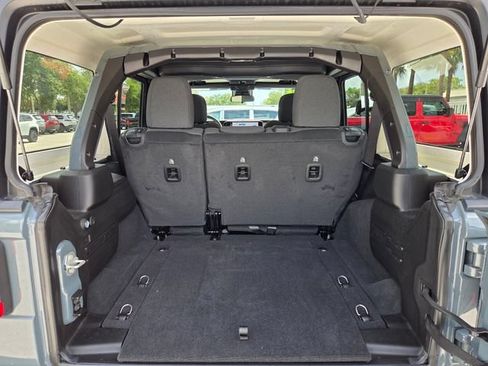 Used 2024 Jeep Wrangler Unlimited Sport AWD/4WD image 9
