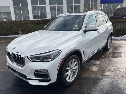Used 2021 BMW X5 xDrive45e w/ Executive Package image 9