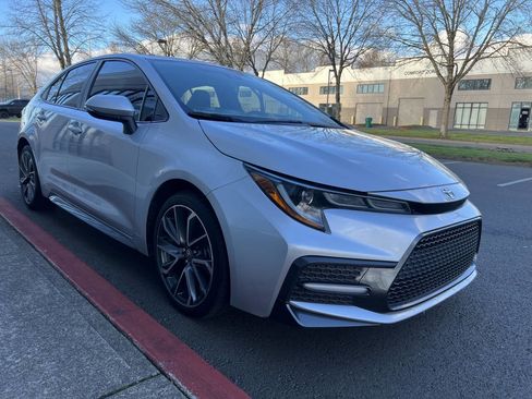 Used 2020 Toyota Corolla SE image 3